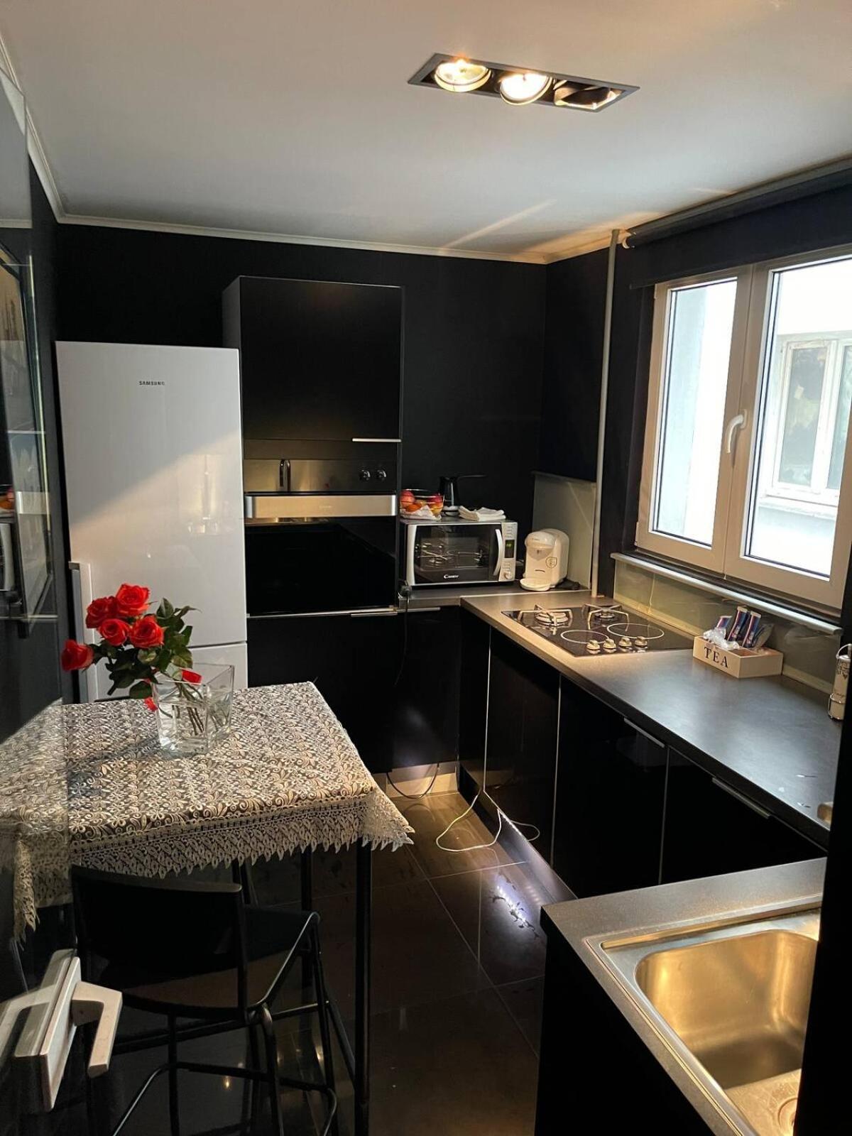 Black Apartament Nr1 Bucureşti Eksteriør bilde