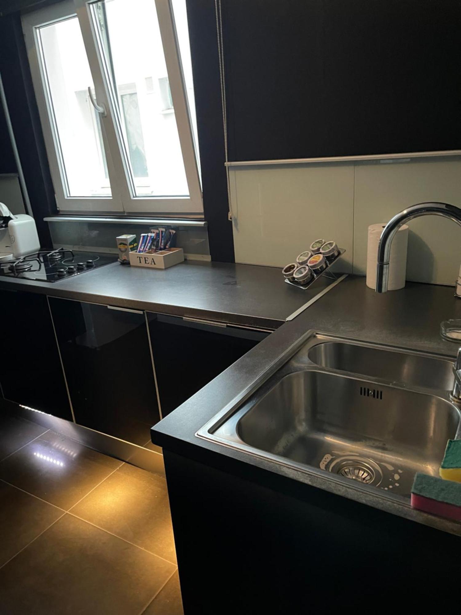 Black Apartament Nr1 Bucureşti Eksteriør bilde