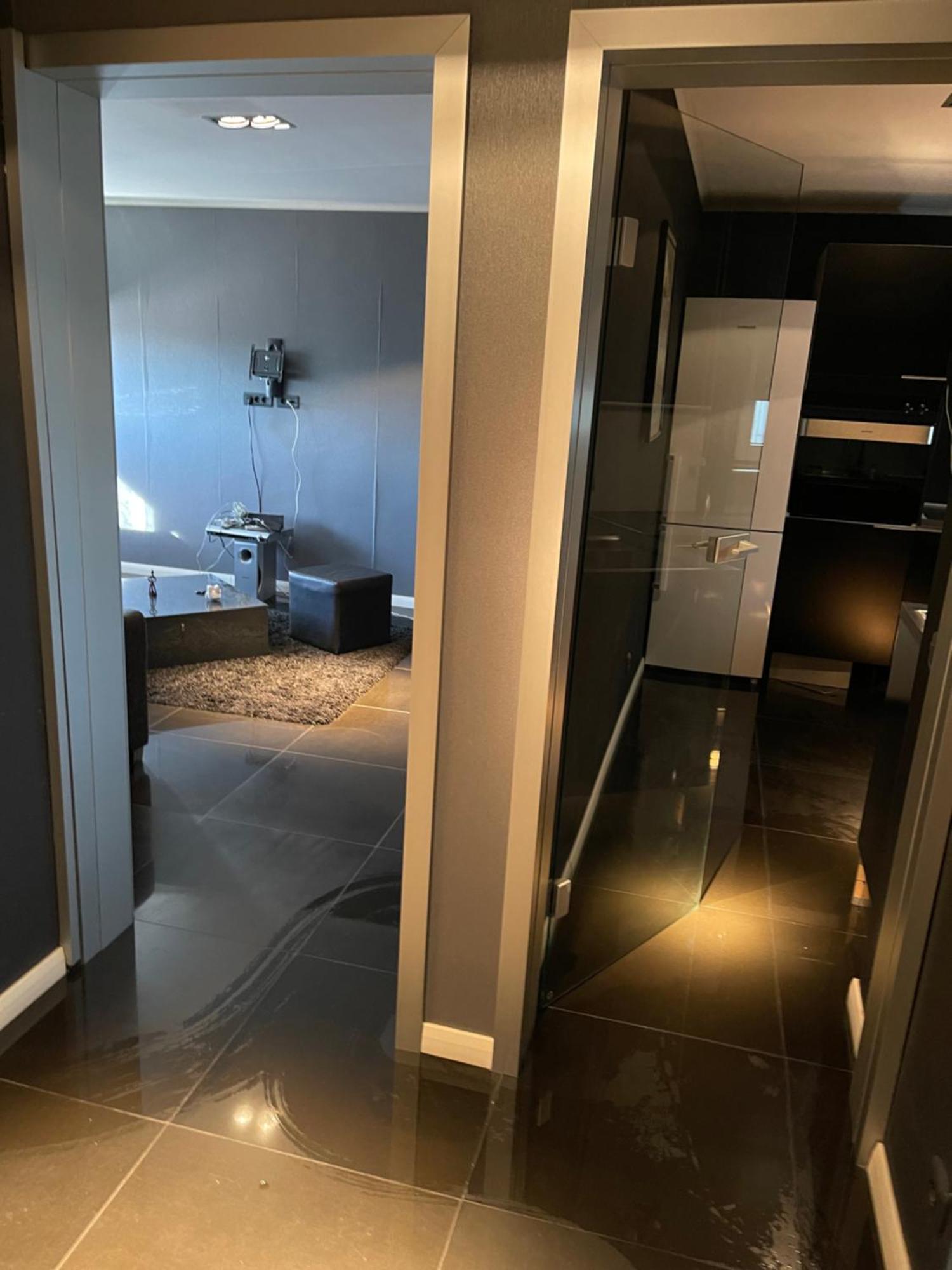 Black Apartament Nr1 Bucureşti Eksteriør bilde