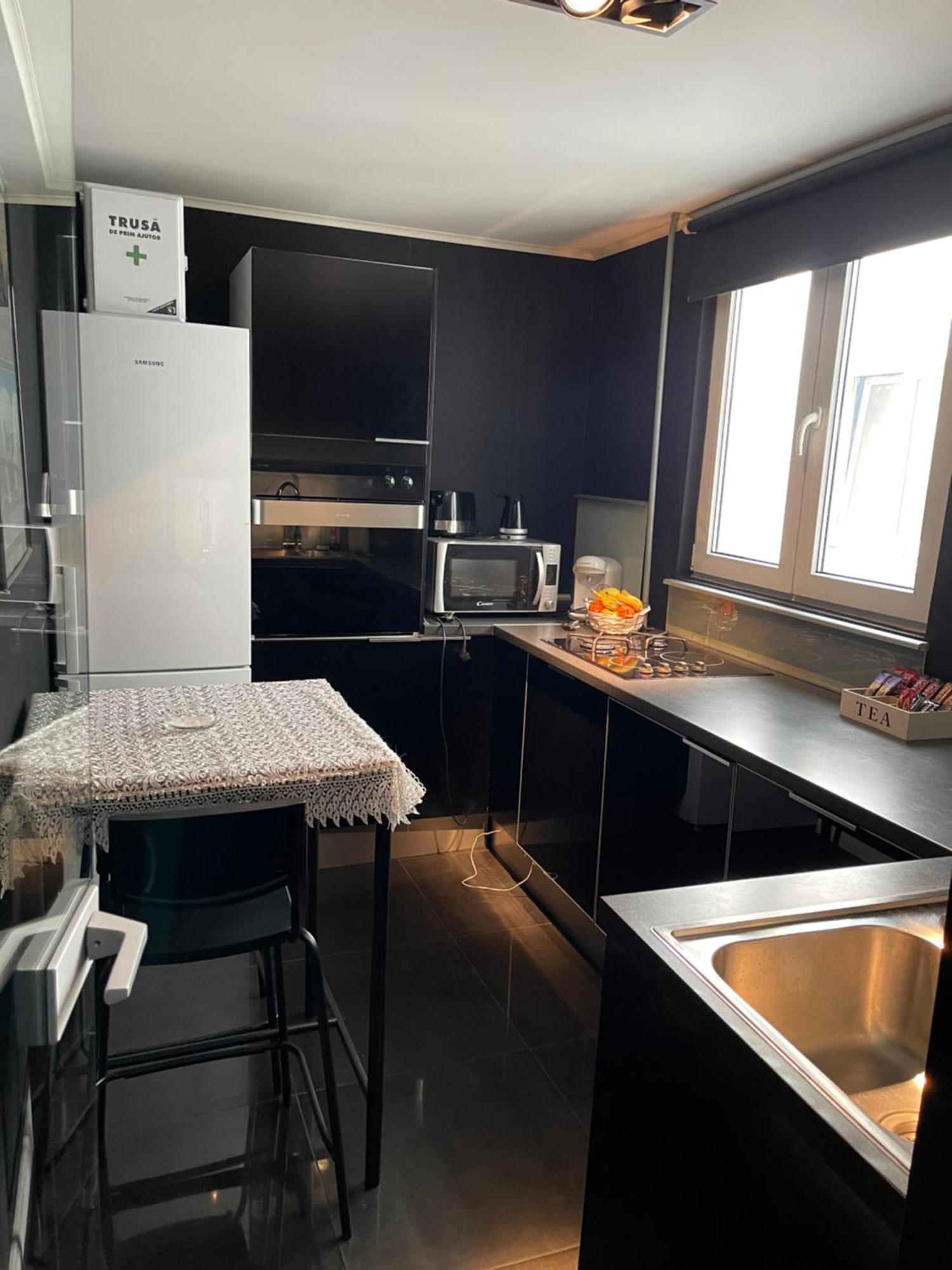 Black Apartament Nr1 Bucureşti Eksteriør bilde